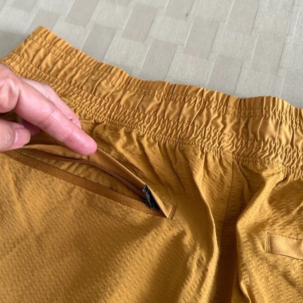 Athleta Textured Brooklyn Jogger Pant in Marigold - Picture 6 of 13
